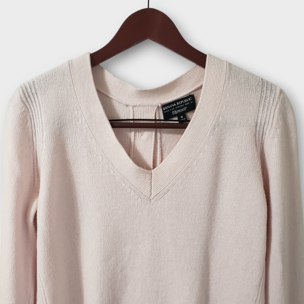 Banana Republic Womens Filpucci Button Back Sweater Medium Pink Wool Cashmere - Picture 3 of 13